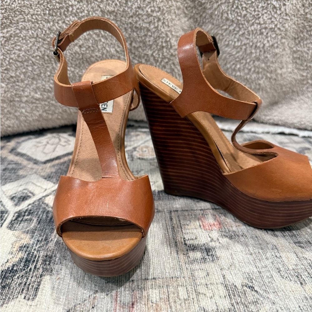 Steve Madden Tan Wedge Sandals with Ankle Strap